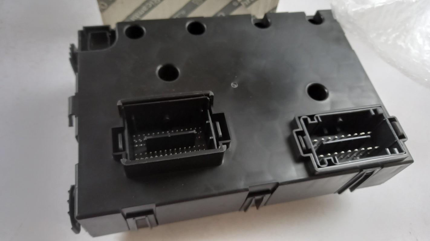 Original OE FIAT 500X Sicherungskasten 52084234