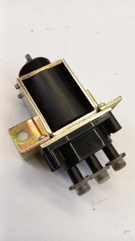 Original OE MERCEDES-BENZ Magnetventil A0039979436