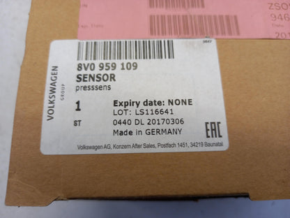 Original OE Volkswagen Airbagsensor 8V0959109