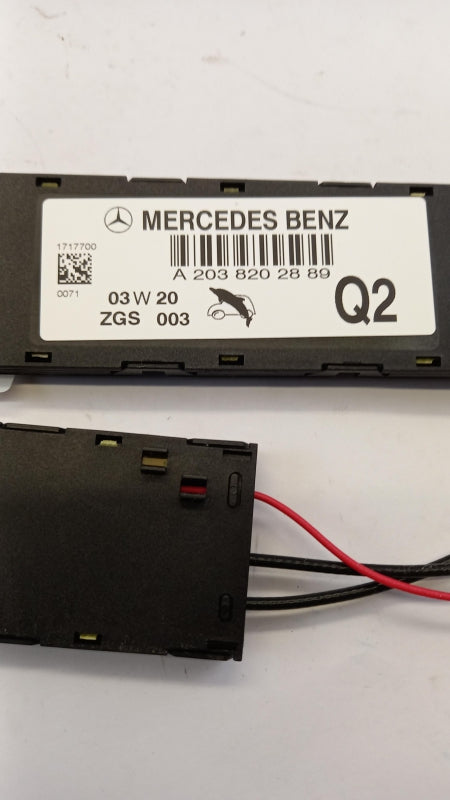 Original MERCEDES-BENZ CL203 CLC C203 Antennenverstärker A2038202889
