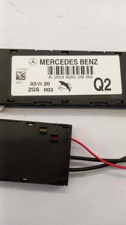 Original MERCEDES-BENZ CL203 CLC C203 Antennenverstärker A2038202889
