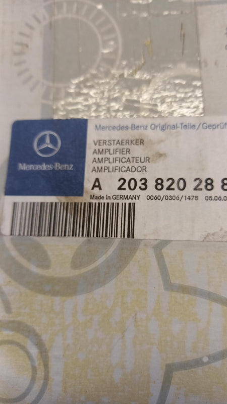 Original MERCEDES-BENZ CL203 CLC C203 Antennenverstärker A2038202889