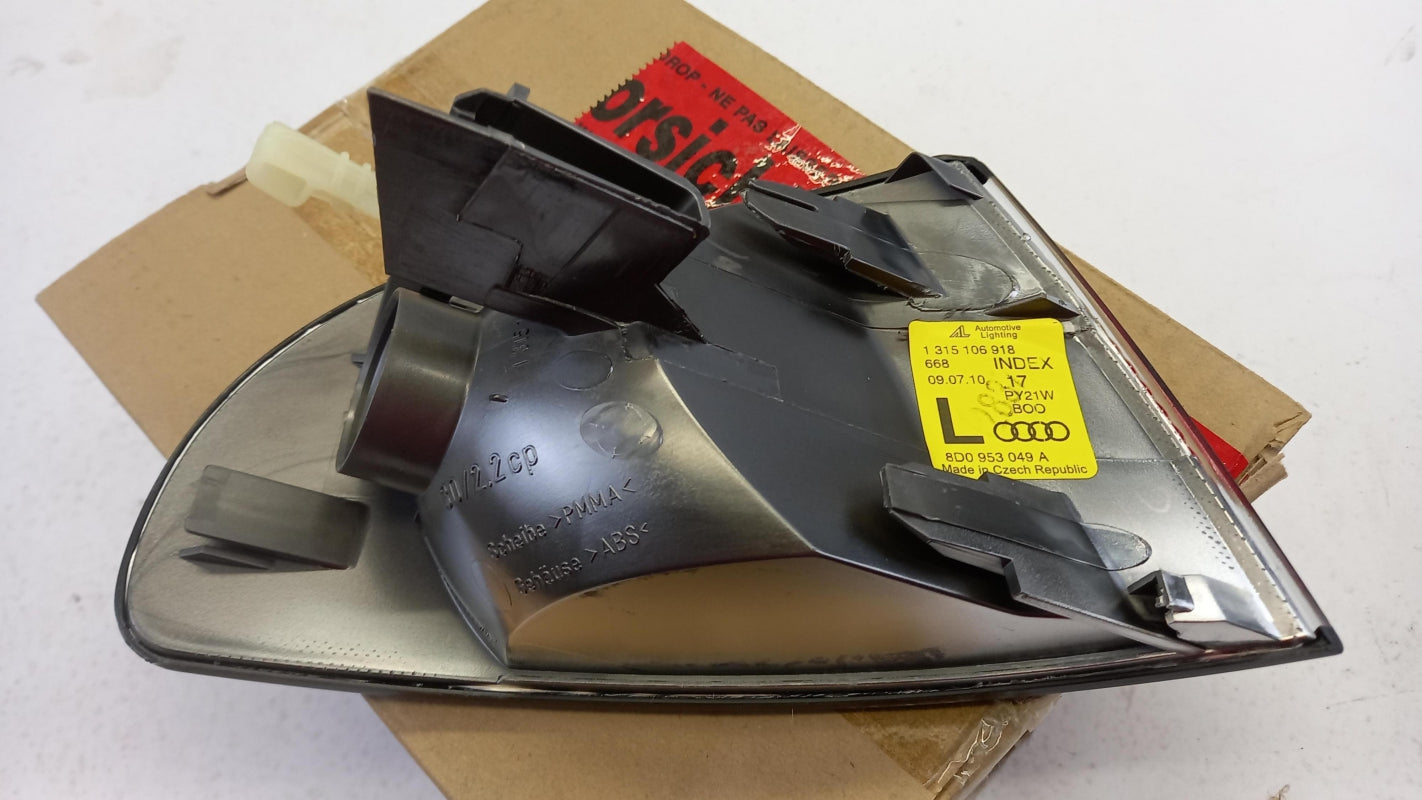Original OE Volkswagen Blinkleuchte 8D0953049A