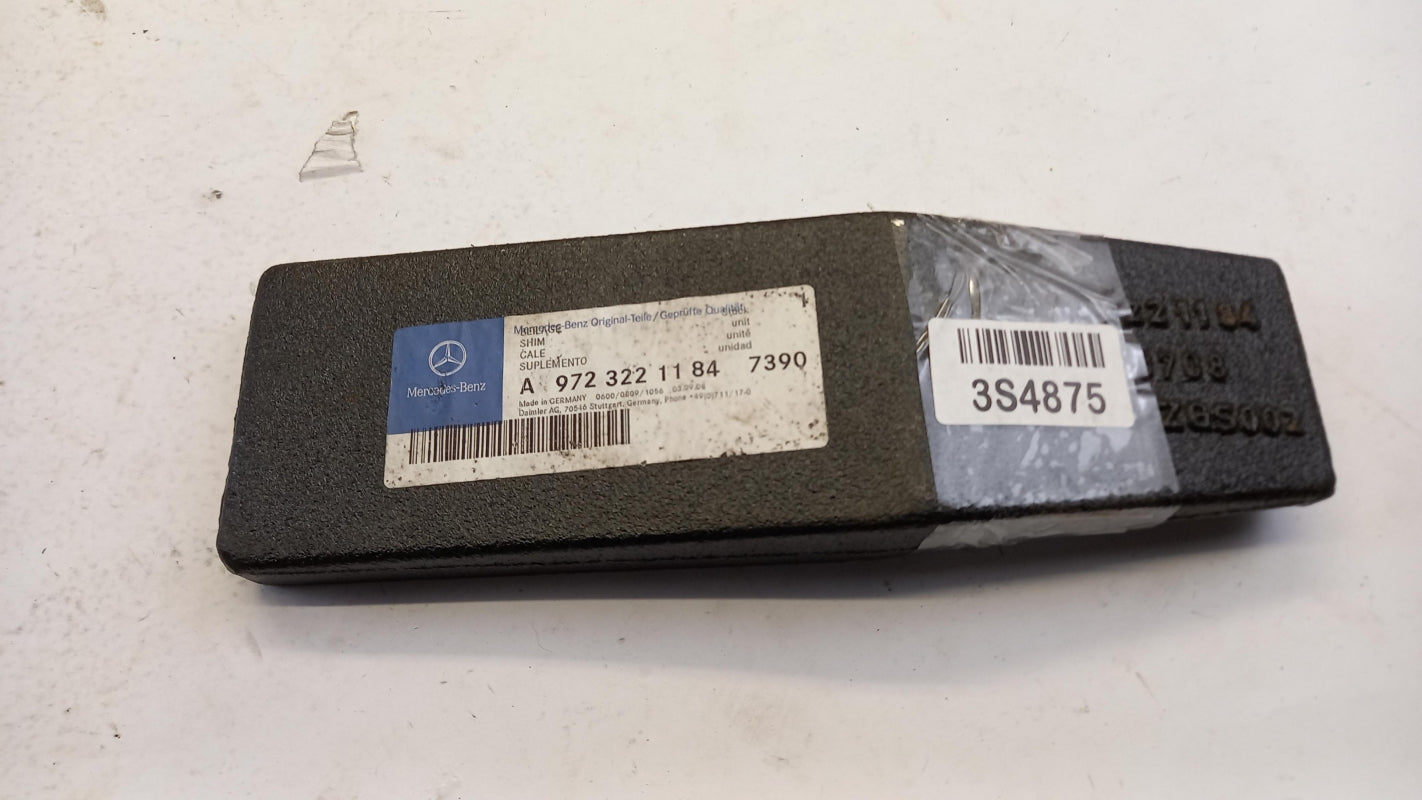 Original OE MERCEDES-BENZ Distanzstück A97232211847390
