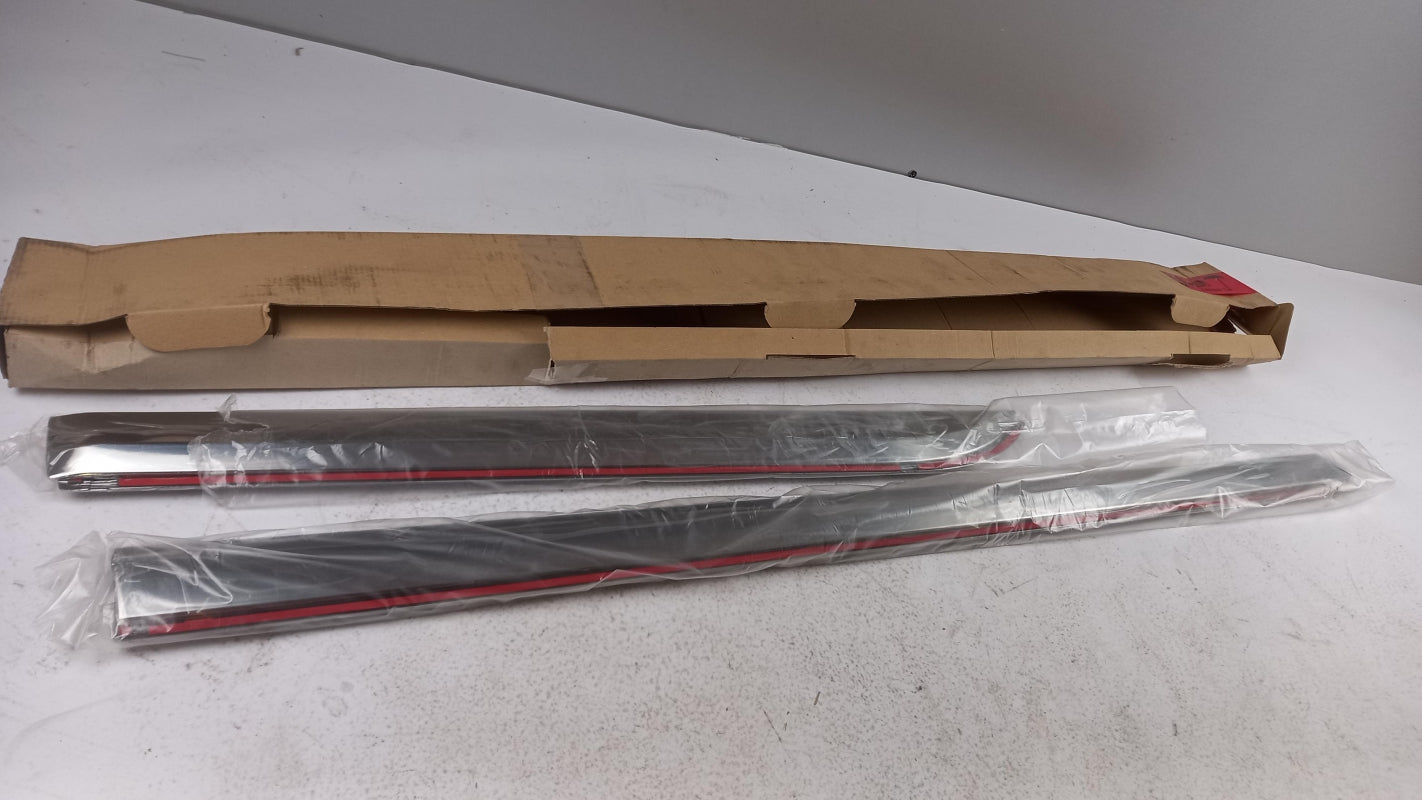 Original OE Peugeot Türzierleisten Satz 1610113580