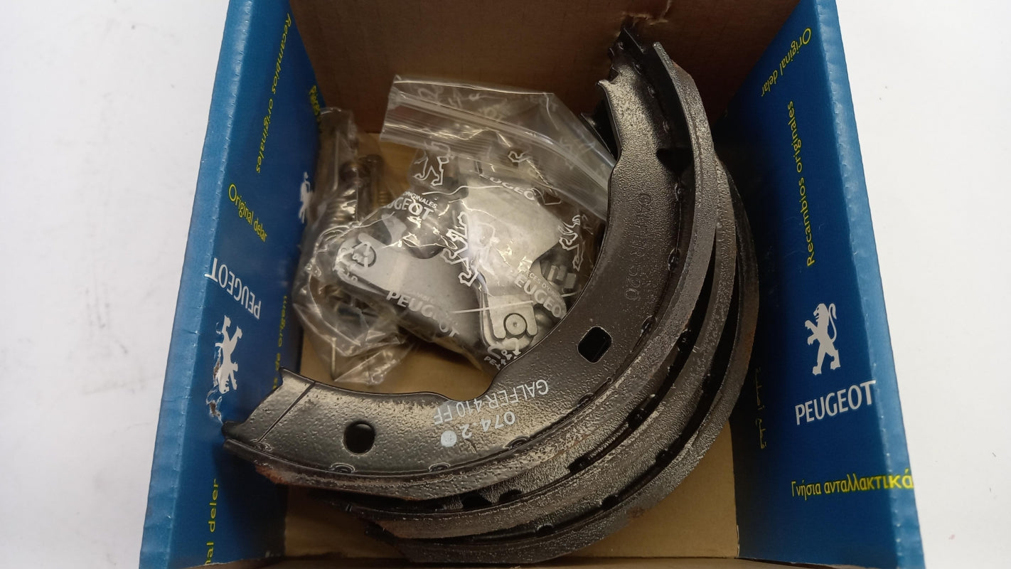 Original OE Peugeot Feststellbremse Bremsbackensatz 4241J7