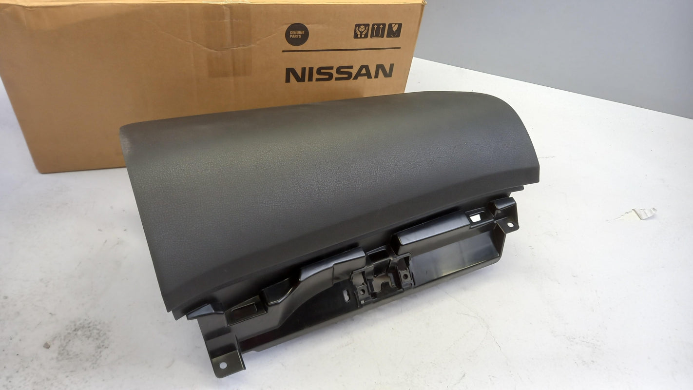 Original NISSAN Note E12 Handschuhfach 685603VV0A