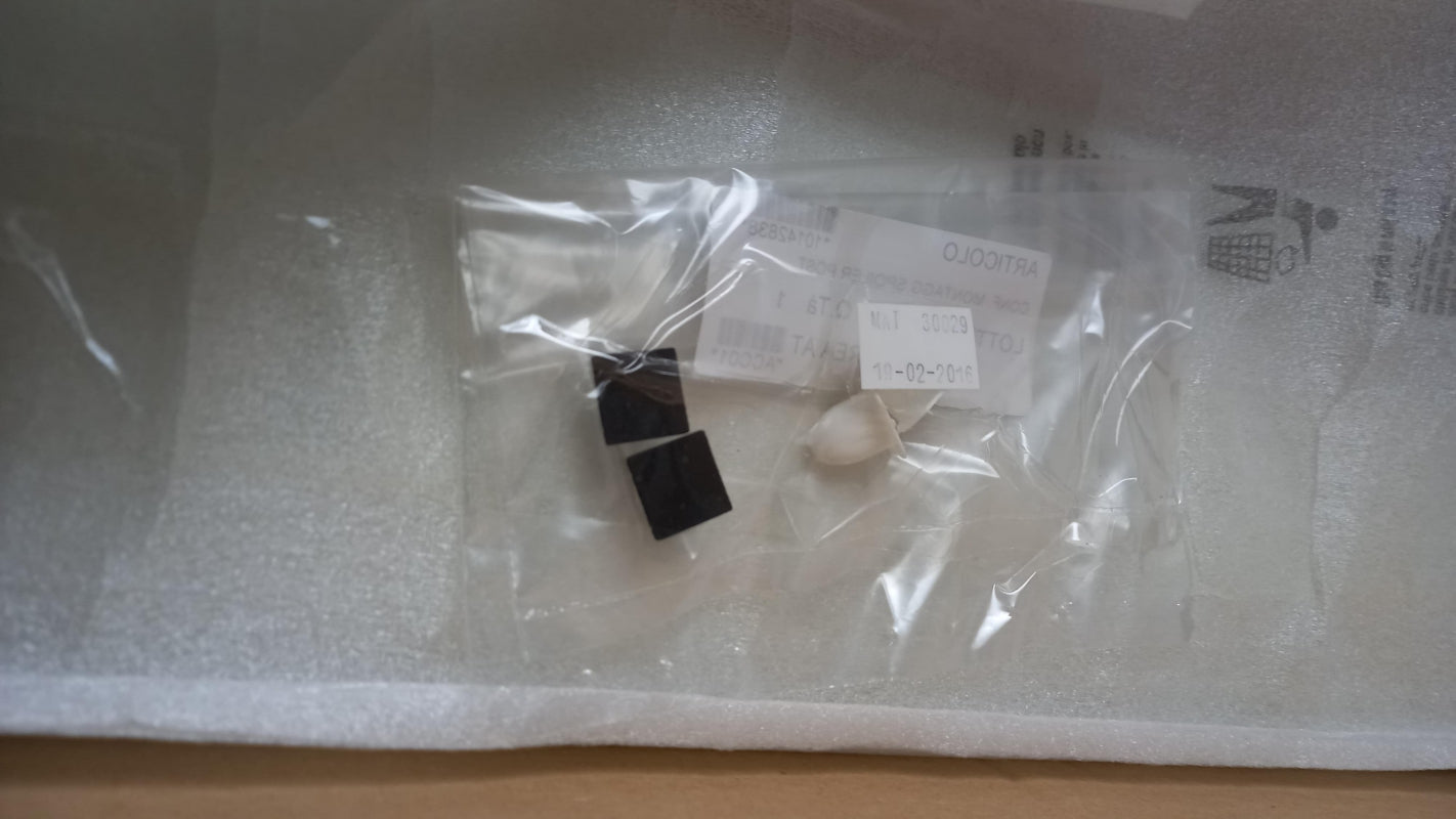 Original OE NISSAN Styling Kit KE6001K014WP