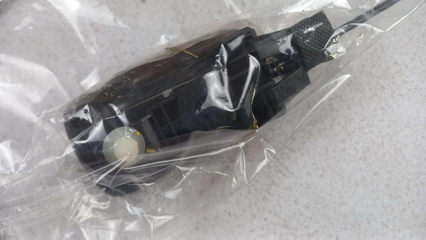 Original OE MAZDA Sitzlehnenverstellung Seilzug KD4957X5XE02