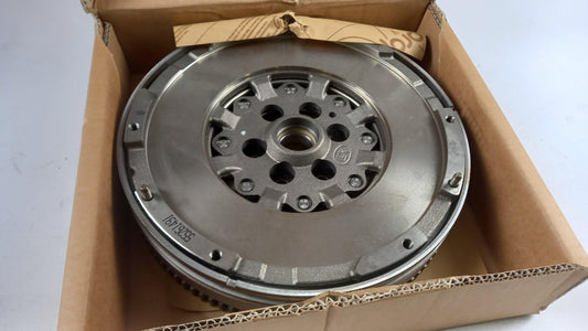 Original OE FIAT 500X 1.6 Jeep Renegade Schwungrad 55261491