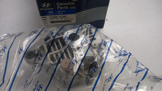 Original HYUNDAI Terracan 01-06 Lichtmaschine Halter hinten 373604X300
