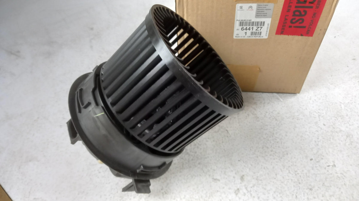 Original OE Peugeot Innenraumgebläse 6441Z7