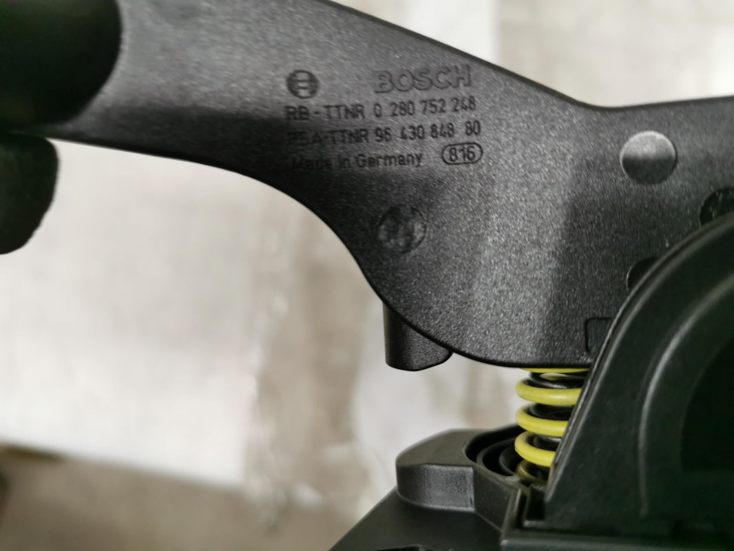 Original OE Peugeot Gaspedal 1601N0