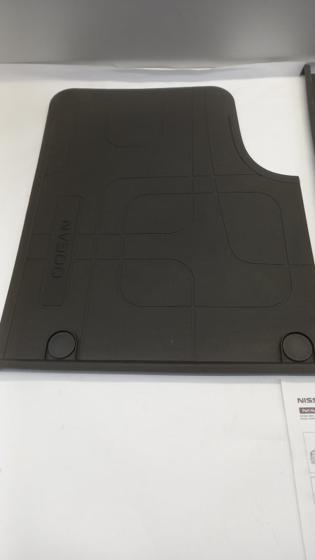Original NISSAN NV300 Gummifußmatten 1 Reihe KE74100QH9
