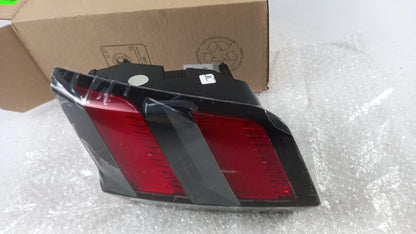 Original OE Peugeot Heckleuchte 9810477880