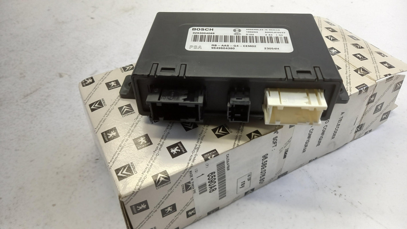 Original OE Peugeot control unit, parking assistance sensor 6590A8 