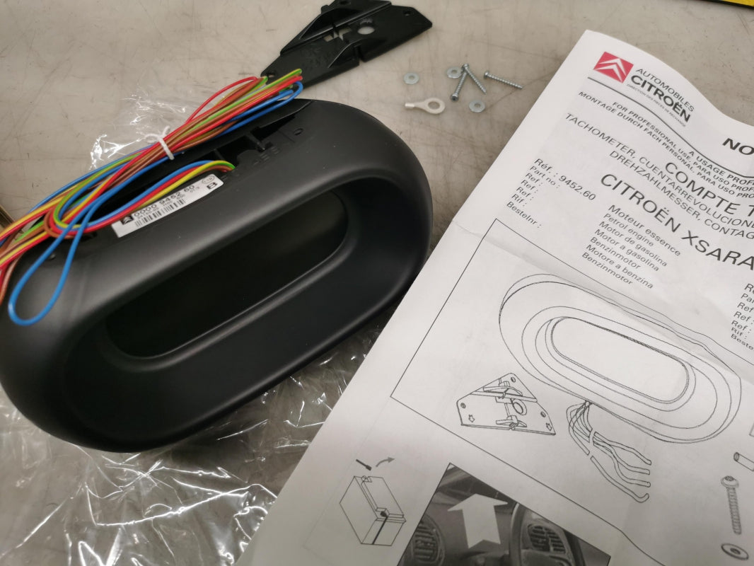 Original CITROEN XSara Picasso Drehzahlmesser digitaler Benzinmotor 945260