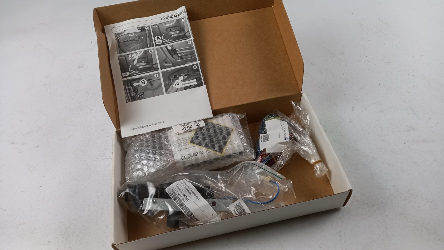 Original OE HYUNDAI/KIA mounting kit E920006000 
