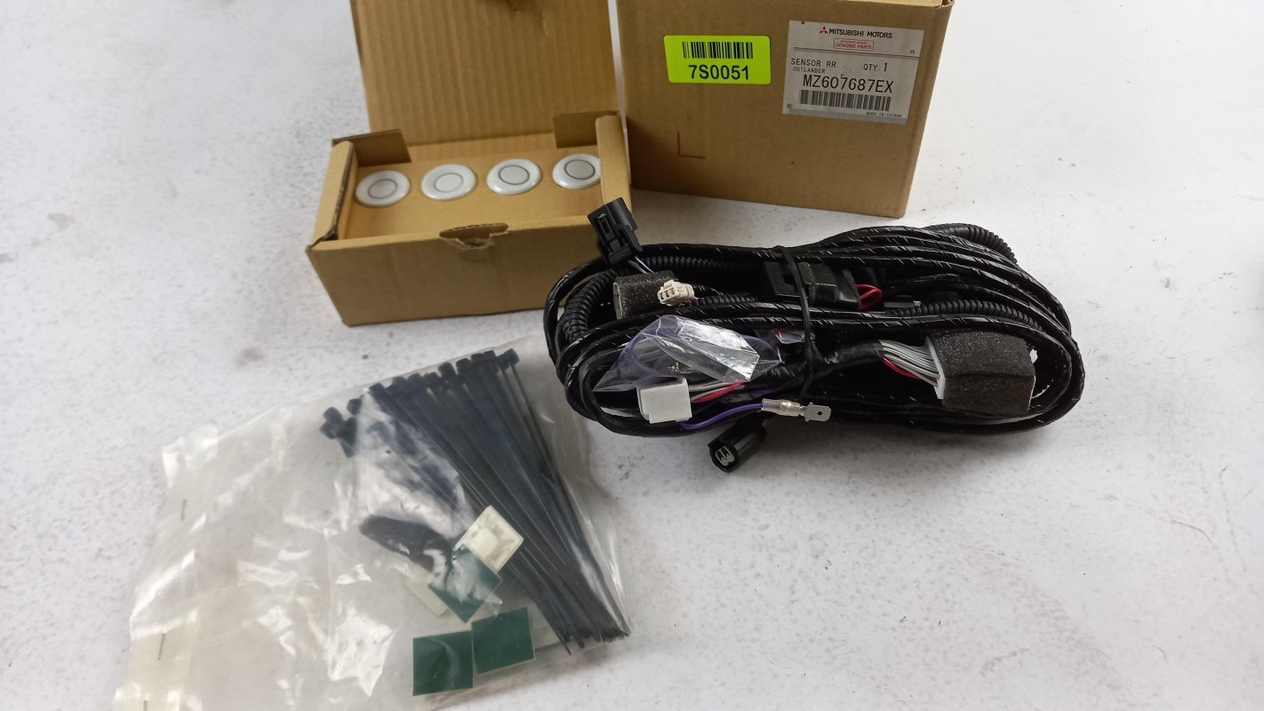 Original OE MITSUBISHI wiring harness MZ607687EX 
