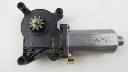Original MERCEDES-BENZ C-klasse W202 Fensterhebermotor vorne links A2028205542
