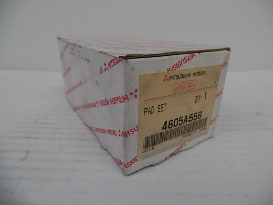Original MITSUBISHI Lancer CY4A Bremsbeläge Hinten 4605A558