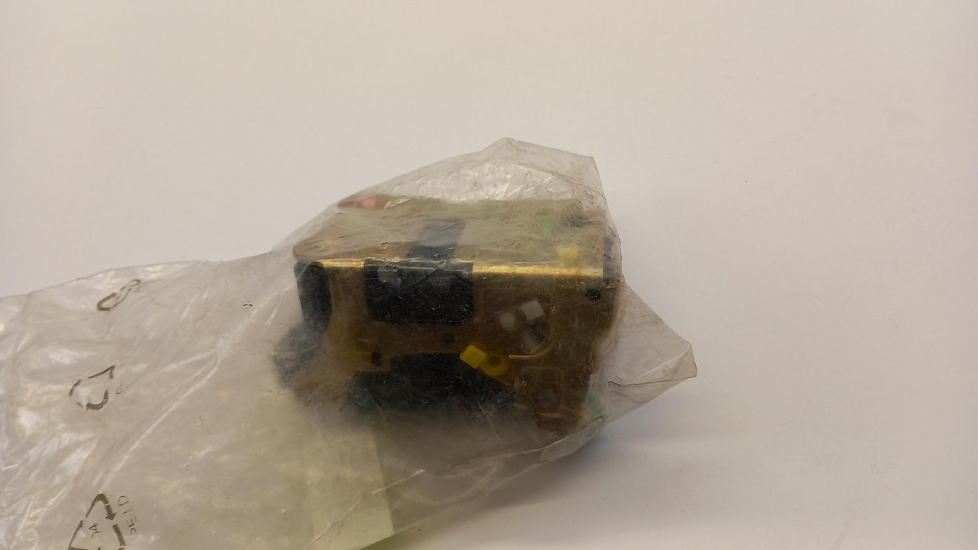 Original OE RENAULT Türschloss 8200051731