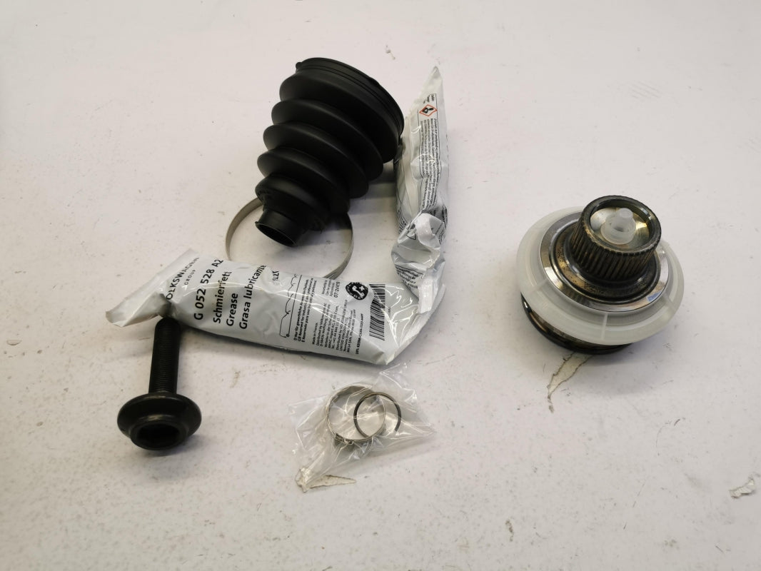 Original AUDI A4 2016- A5 2017- Antriebswelle Gelenksatz Außengelenk 8W0498099A