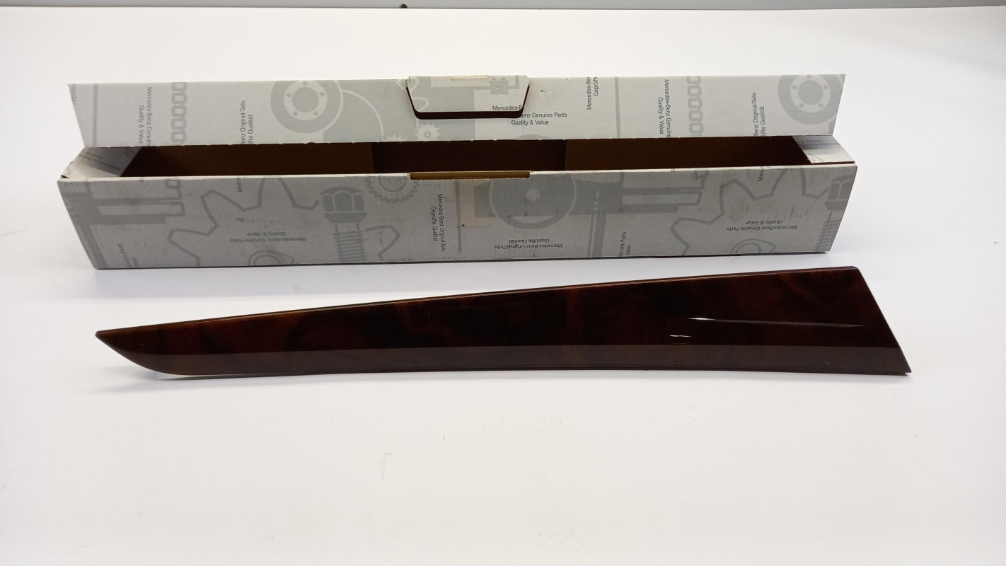 Original MERCEDES-BENZ C-klasse W204 Tür Zierleiste vorne links A2047208522