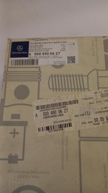 Original MERCEDES-BENZ C-Klasse W205 Auspuffblende Rechts A0004900627