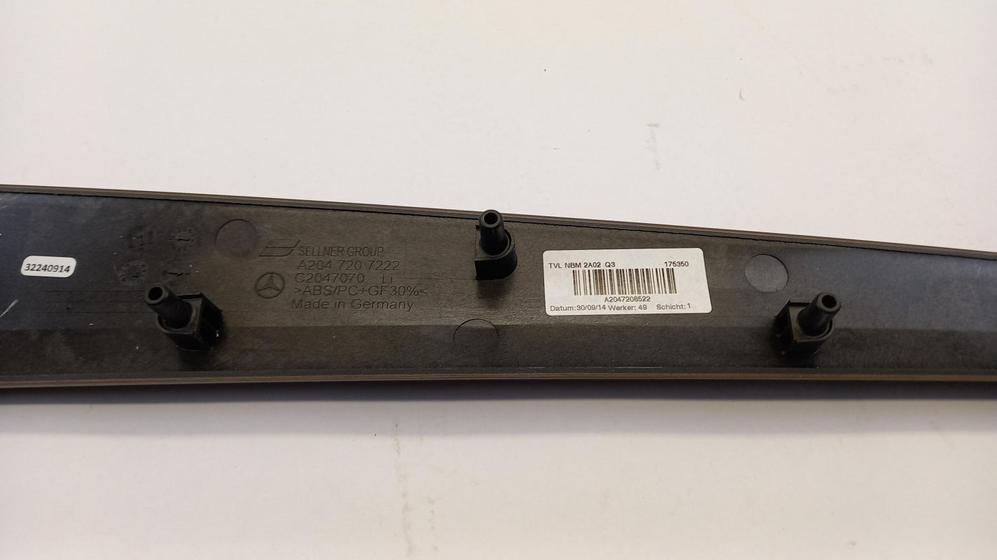 Original MERCEDES-BENZ C-klasse W204 Tür Zierleiste vorne links A2047208522