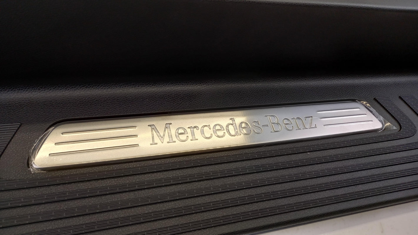 Original OE MERCEDES-BENZ Einstiegsleiste A44768025069051