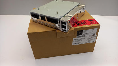 Original MERCEDES-BENZ W211 S211 C219 R171 Verstärker A2118706989