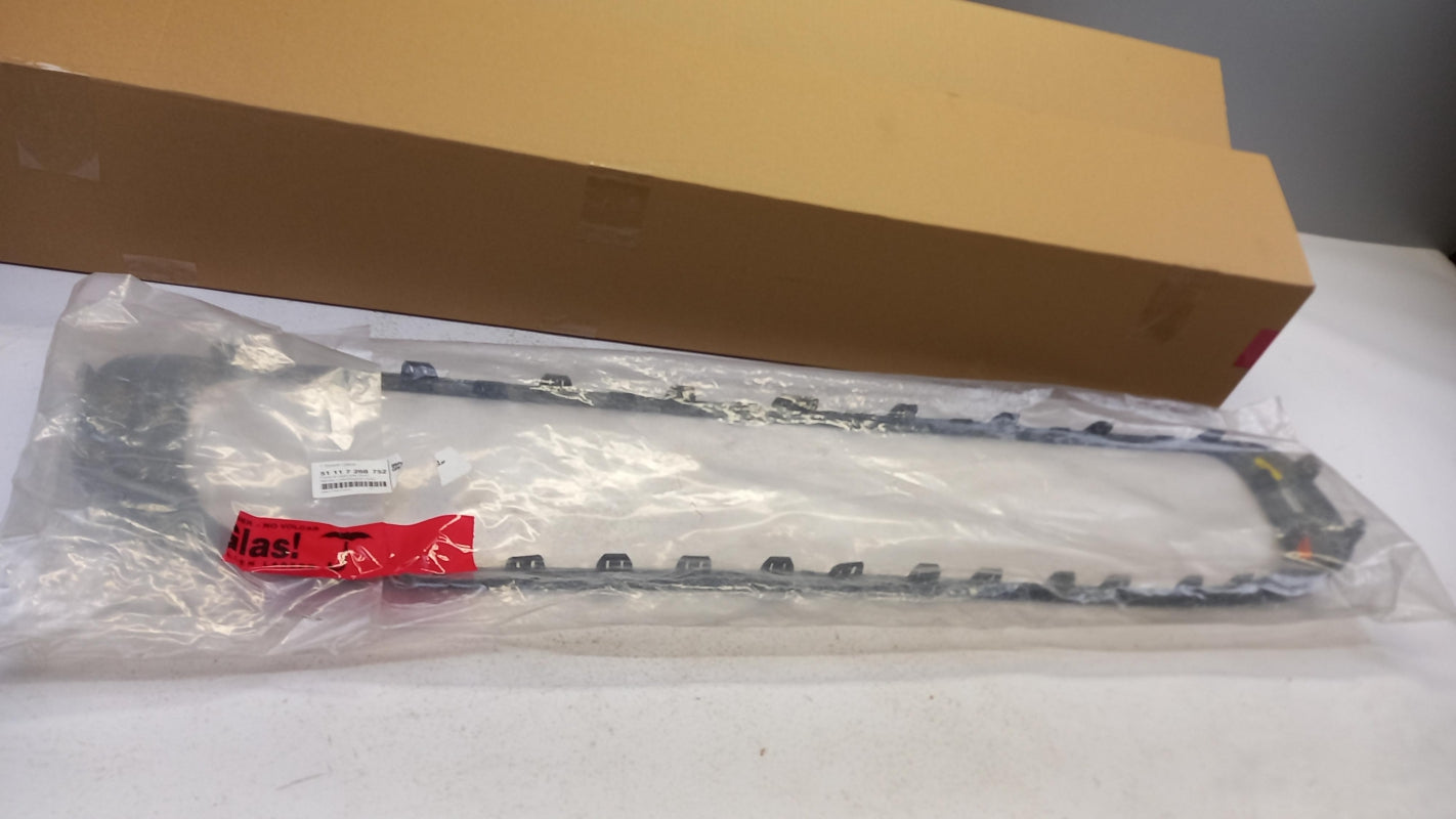 Original OE BMW Kühlergrill Zierleiste 51117268752
