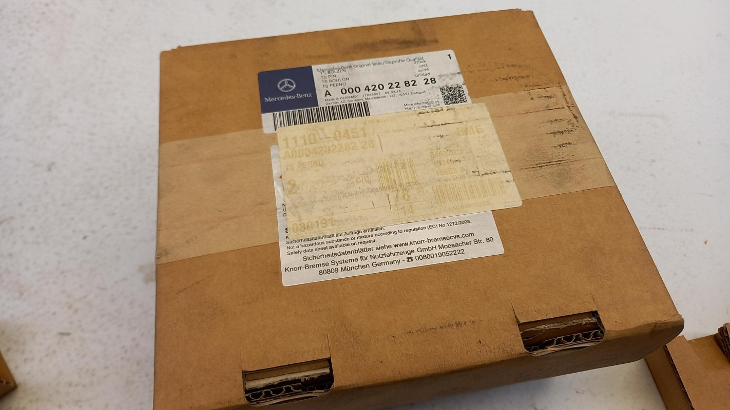 Original MERCEDES-BENZ Actros Atego Bremssattel Reparatursatz A000420228228