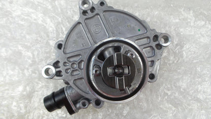 Original BMW E60 E87 E90 E92 (N43 Motor) Vakuumpumpe 11668674915