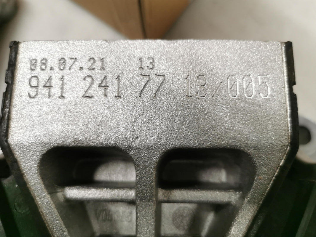 Original OE MERCEDES-BENZ Motorlager A9412417713