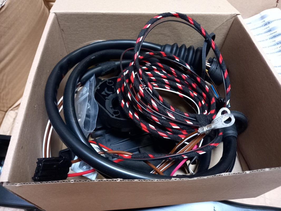 Original OPEL Corsa-E Anhängerkupplung abnehmbar mit E-Satz 13-polig 13449598