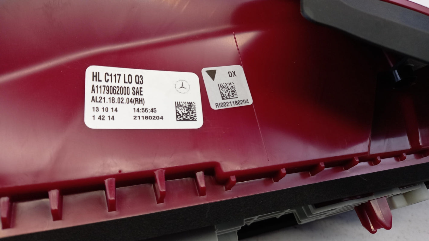Original MERCEDES-BENZ CLA-klasse c117 x117 Heckleuchte Rechts A1179062000