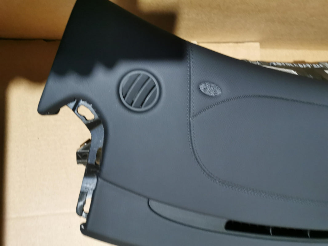 Original MERCEDES-BENZ CLS-Klasse W219 Armaturenbrett A21968000879E44