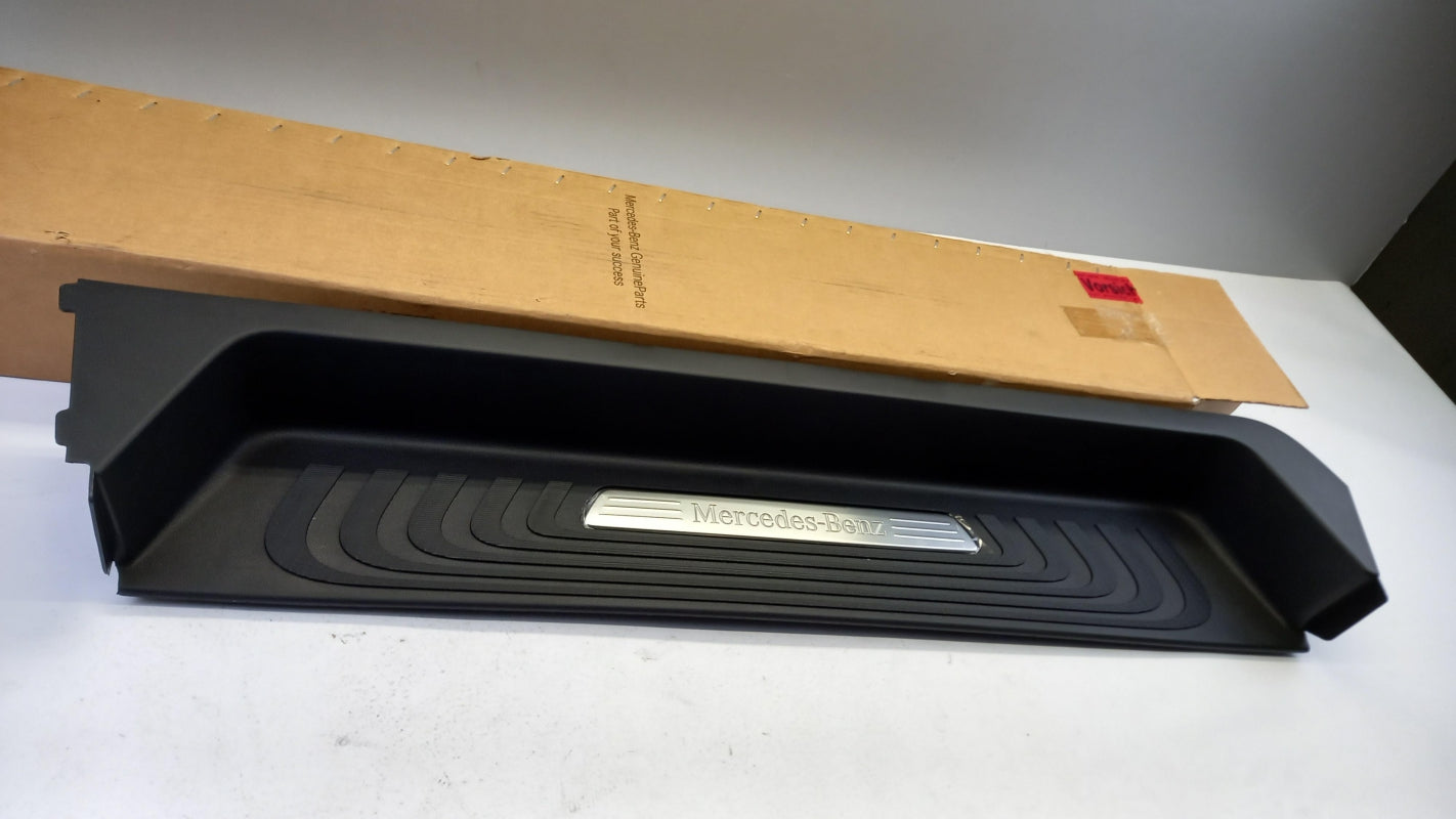 Original OE MERCEDES-BENZ Einstiegsleiste A44768025069051