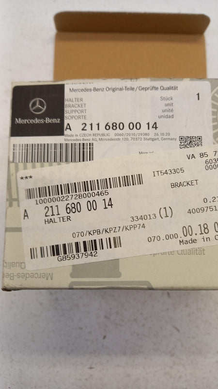 Original MERCEDES-BENZ E-Klasse W211 Getränkehalter A2116800014