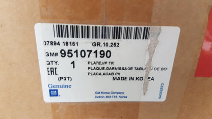 Original OPEL Mokka 2013 > Mittelkonsole Tiefschwarz Rand 95107190