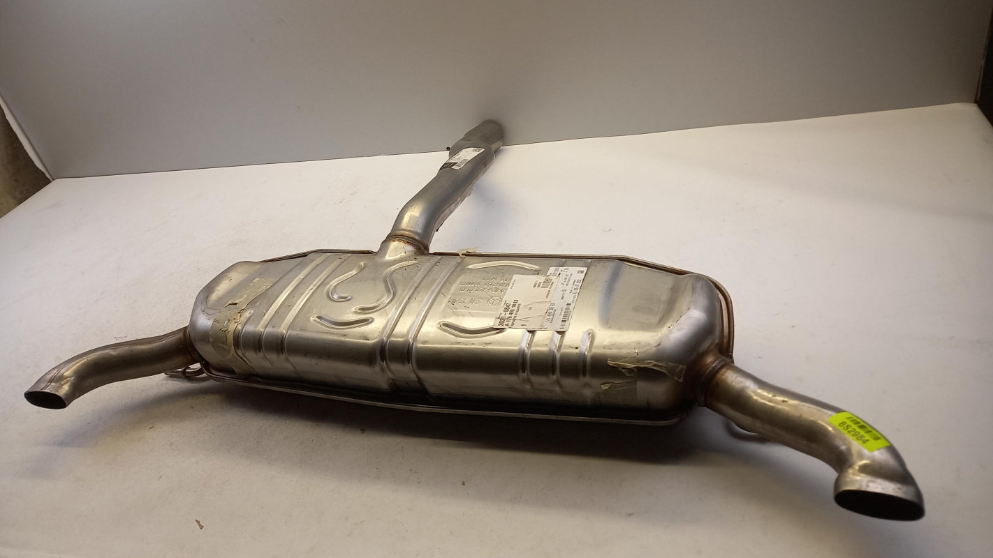 Original MERCEDES-BENZ A-Klasse W176 Abgasanlage Schalldämpfer A1764901883