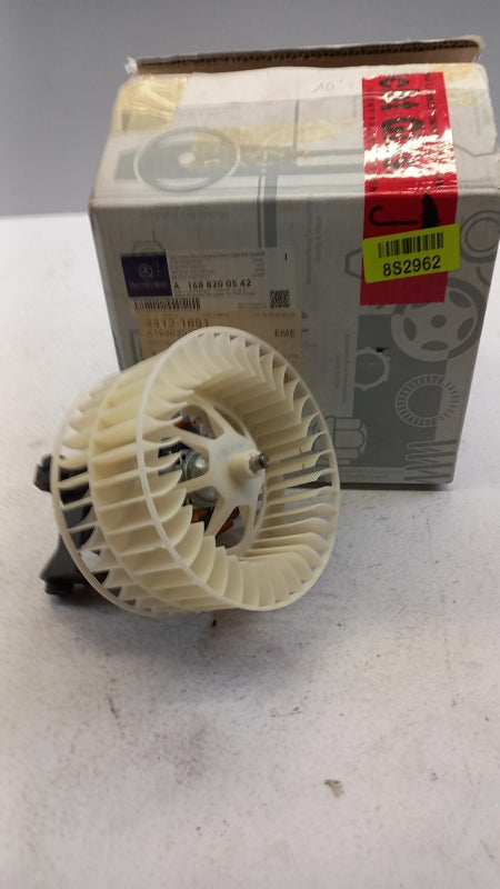 Original OE MERCEDES-BENZ interior blower A1688200542 