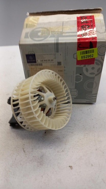 Original MERCEDES-BENZ A-klasse W168 Gebläsemotor A1688200542