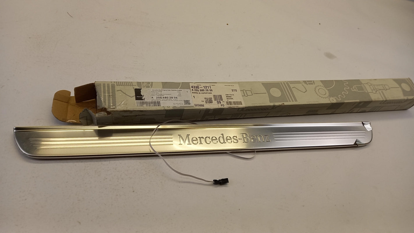 Original MERCEDES-BENZ E-klasse C238 2017-  Einstiegsleiste A2056802806