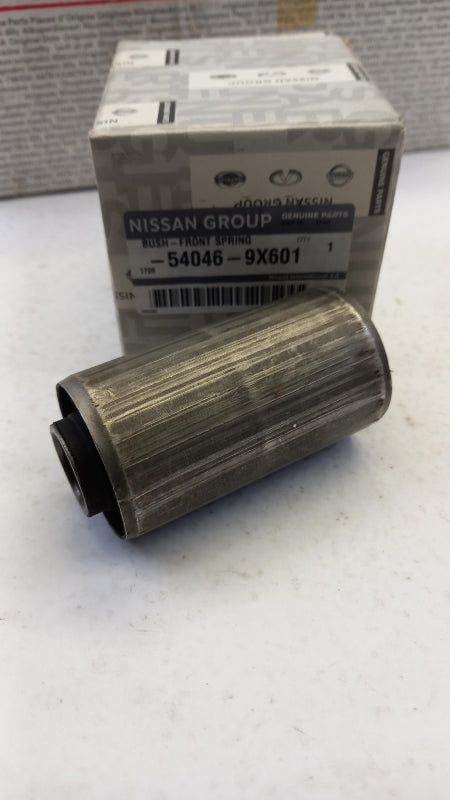 Original NISSAN Atleon (2011-2013) Blattfeder Lagerbuchse Vorne 540469X601