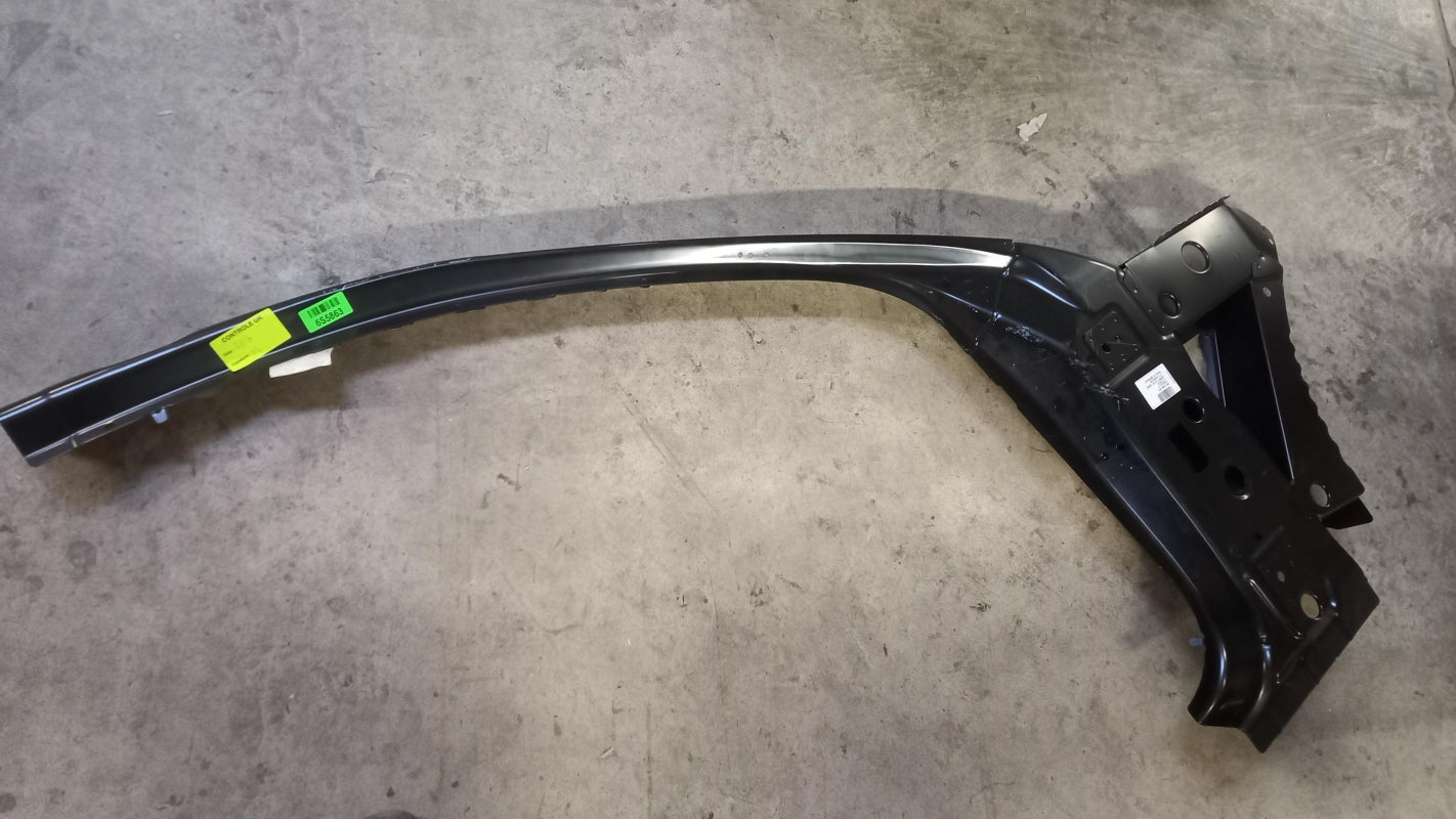 Original OE Volkswagen roof pillar 8K0809202 