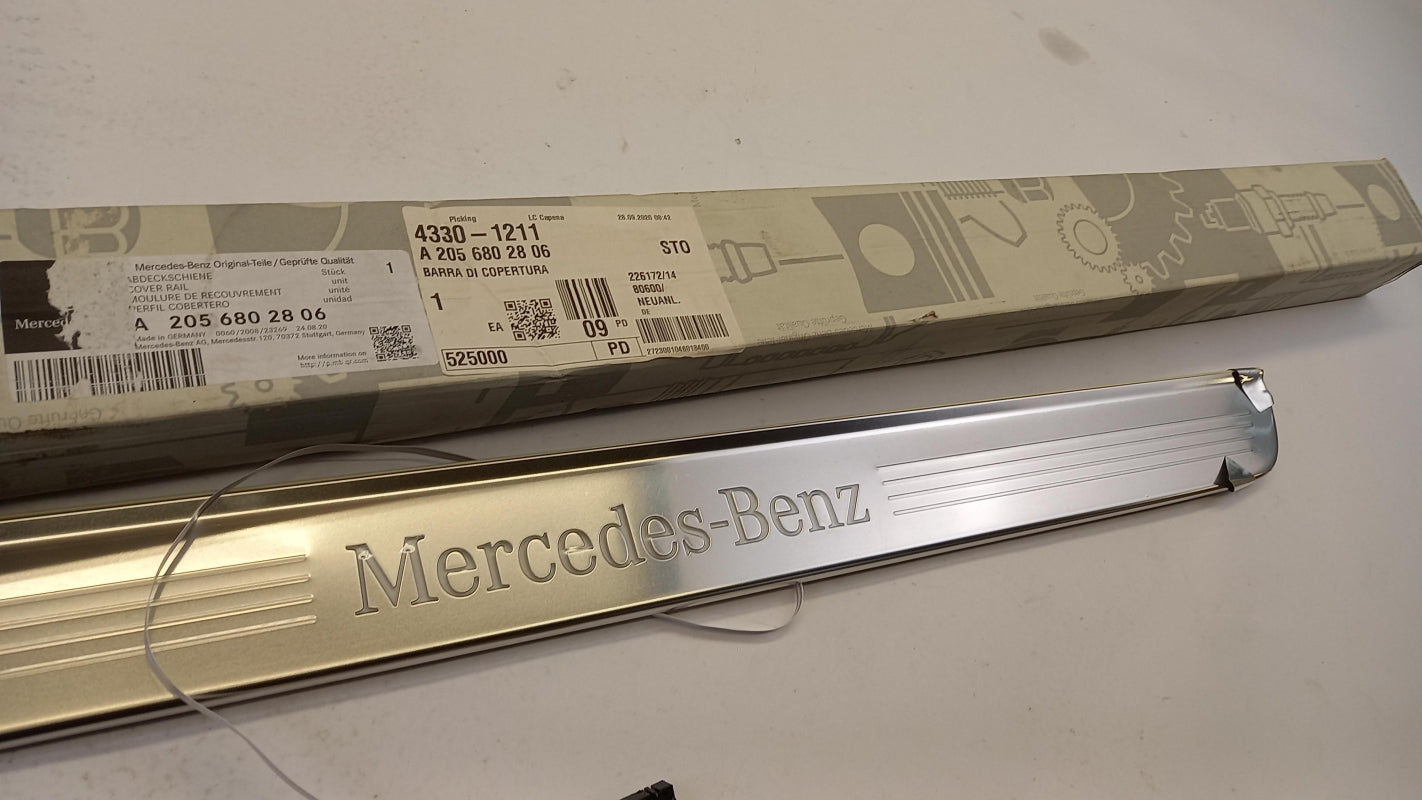 Original MERCEDES-BENZ E-klasse C238 2017-  Einstiegsleiste A2056802806