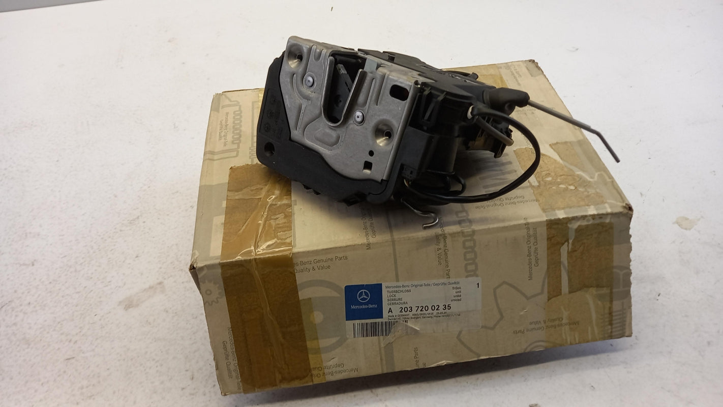 Original OE MERCEDES-BENZ Türschloss A2037200235